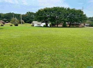 3 Powell Rd, Albertville, AL 35951