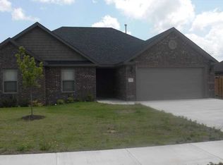3961 Serenity Dr, Springdale, AR 72764