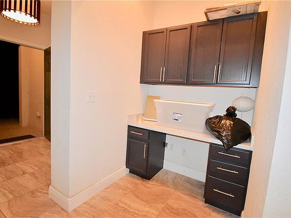 4th image of 3004 Thornton Dr