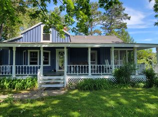 8266 Horton Bay Rd, Petoskey, MI 49770