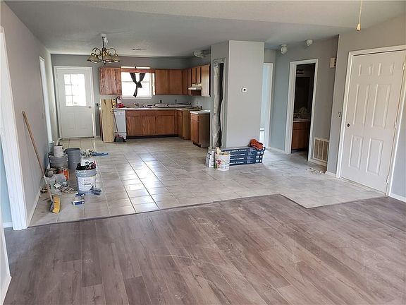 2nd image of 22045 Cheryl Dr
