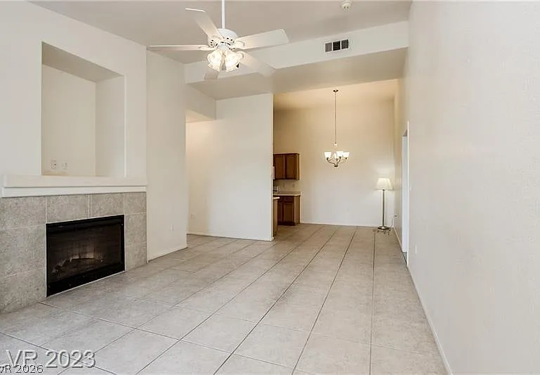 2305 W Horizon Ridge Pkwy #1023 — Photo 5