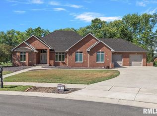 1240 Golf Crest Ct, Springfield, IL 62707