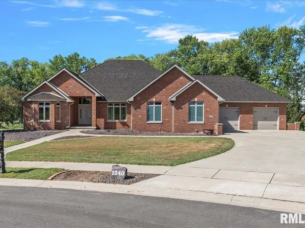 1240 Golf Crest Ct, Springfield, IL 62707