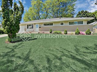 320 Payson St, Hoffman Estates, IL 60169