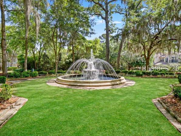 4 Indigo Run Dr APT 1811, Hilton Head Island, SC 29926