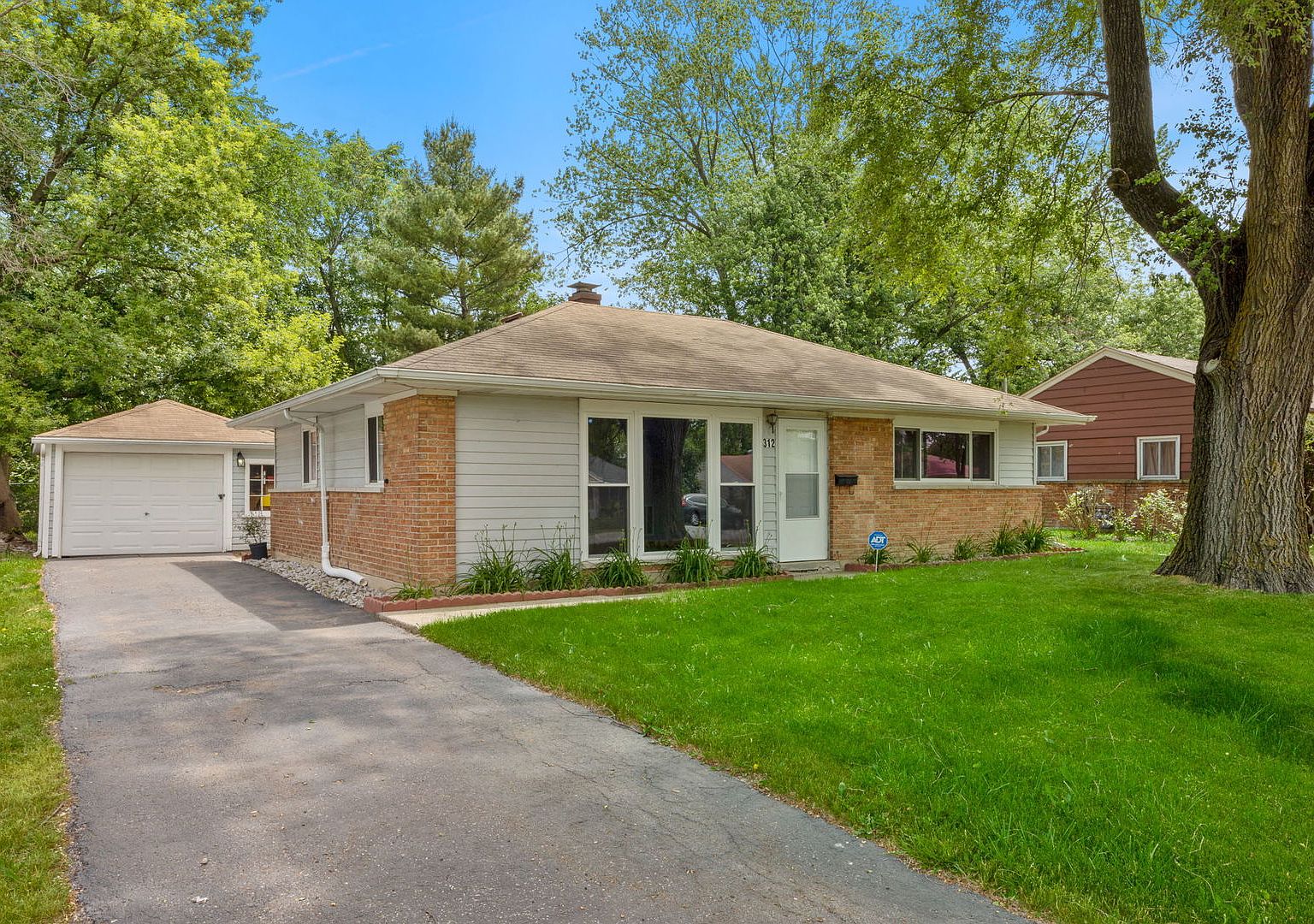 312 Blackhawk Dr, Park Forest, IL 60466 Zillow