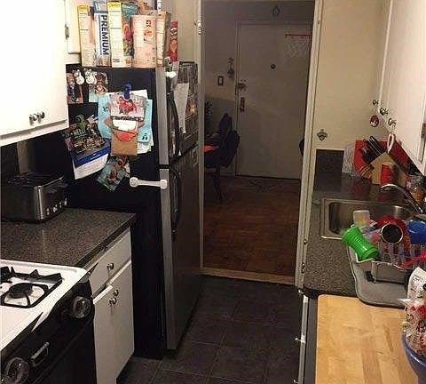 5th image of 209-80 18th Ave APT 1B