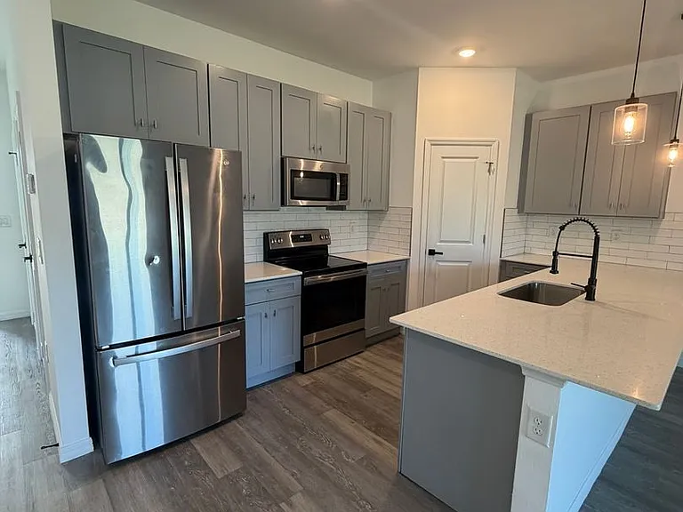 2122 Armour Rd #2122 — Photo 10