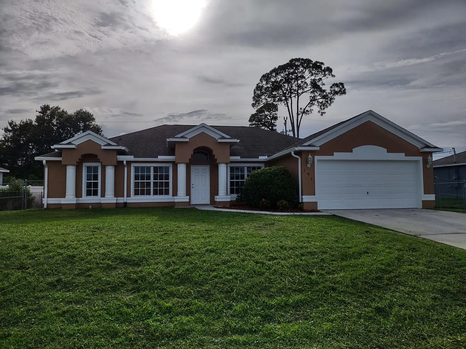 151 SW South Wakefield Cir — Photo 1