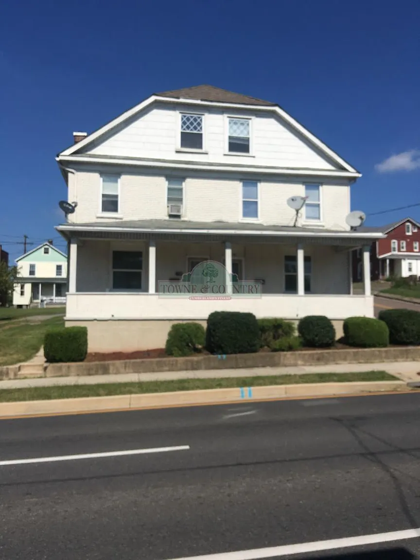 116 Industrial Blvd E photo 1
