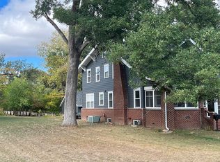 515 Forest Dr SE, Cedar Rapids, IA 52403