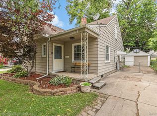 21919 Gaukler St, Saint Clair Shores, MI 48080