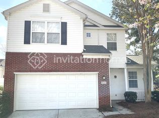 9220 Meadowmont View Dr, Charlotte, NC 28269