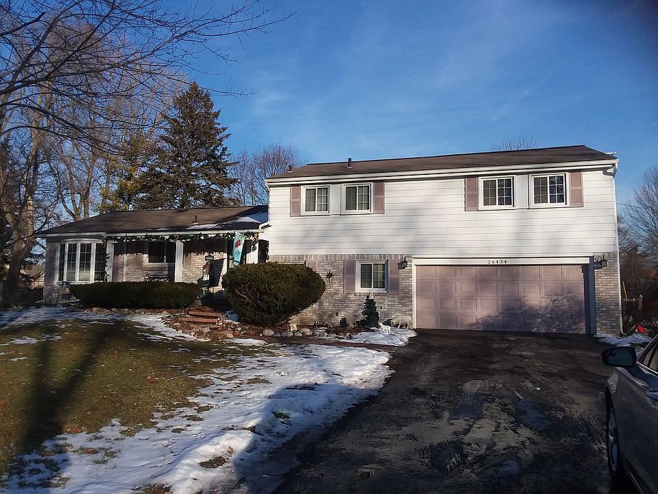 1st image of 26434 Greythorne Trl