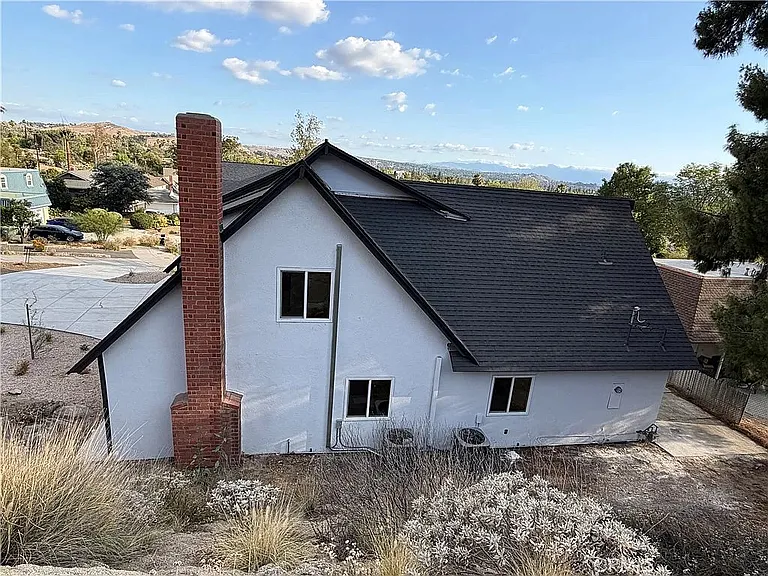 755 Huston Dr — Photo 34
