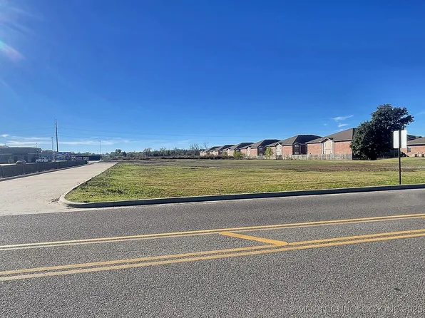 203 Southridge Rd, Tahlequah, OK 74464