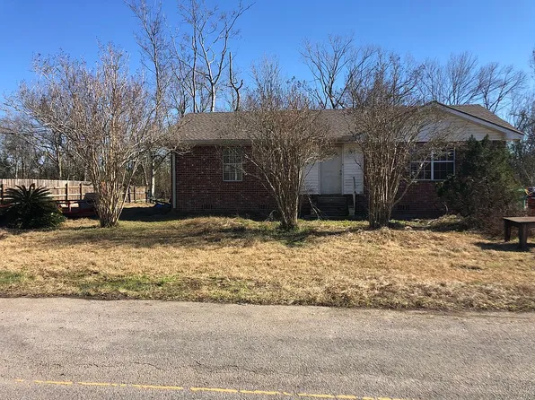 515 Saint Anthony St, Raceland, LA 70394