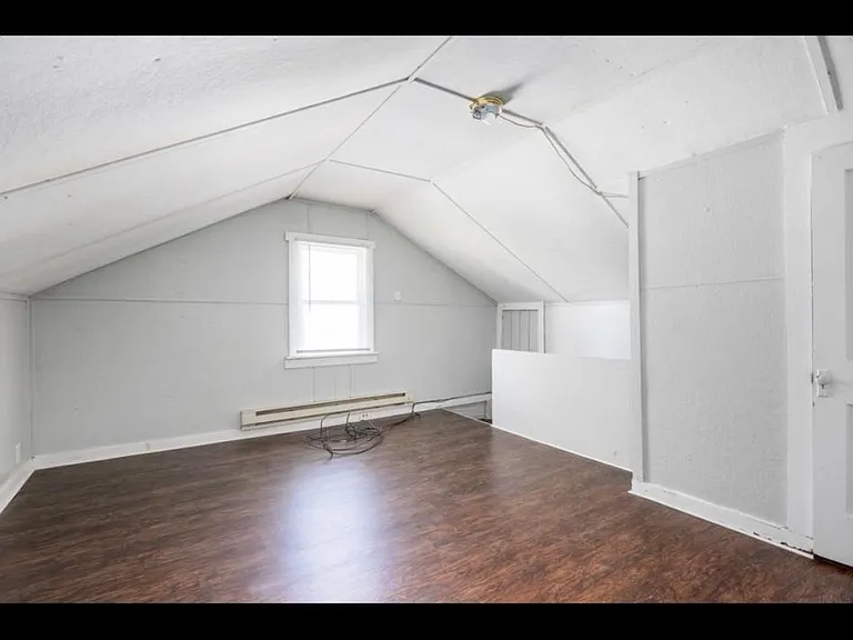 2108 N Ball Ave — Photo 13