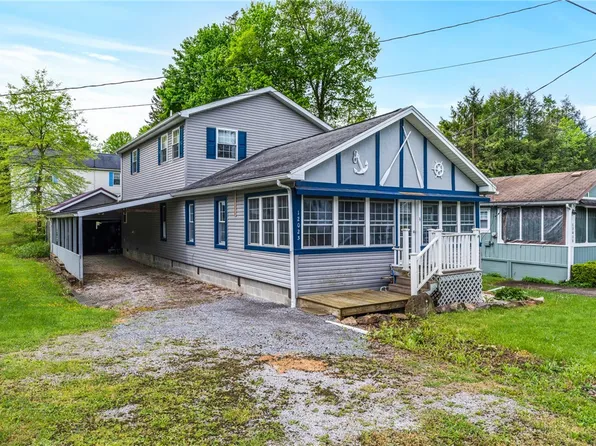 12023 Lakeview Dr, Conneaut Lake, PA 16316