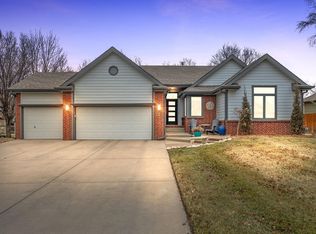 213 Chaparral Ct, Andover, KS 67002