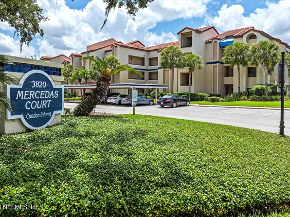 3820 LA VISTA Circle #111, Jacksonville, FL 32217