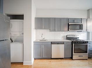 641 W Buckingham Pl #3, Chicago, IL 60657