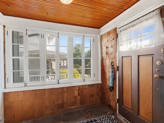 2nd image of 267 Argyle Pl