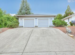 406 SW Alder St #A/B, Grants Pass, OR 97526