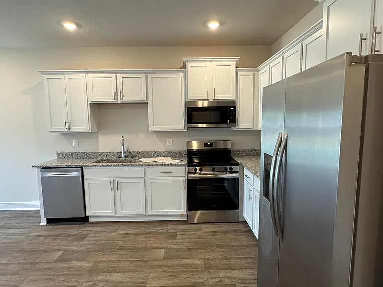 13668 Logan Pl — Photo 5