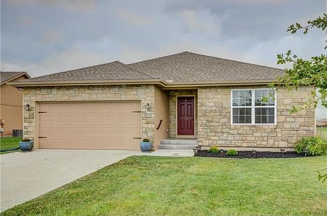 Welcome to 480 E. Pawnee Lane - Gardner, KS
