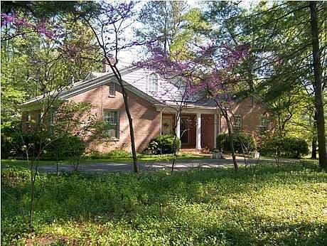 2nd image of 301 Warthen St