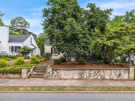 2nd image of 400 S Elam Ave