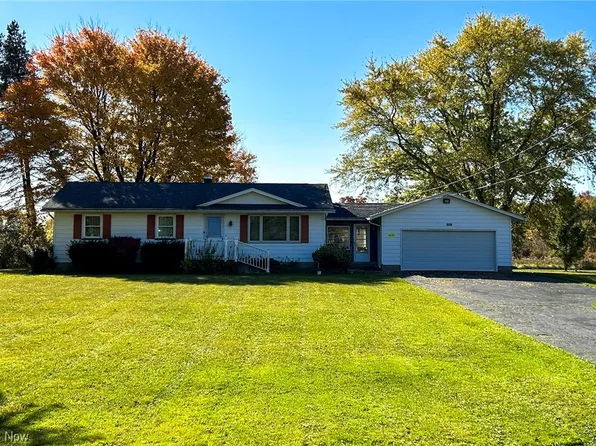 10351 New Rd, North Jackson, OH 44451