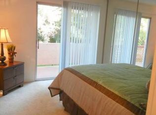 321 Clove Rd, Staten Island, NY 10310