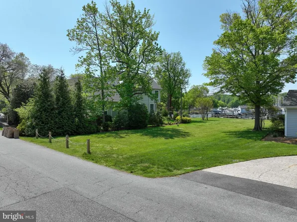 48 E Lake Dr, Annapolis, MD 21403