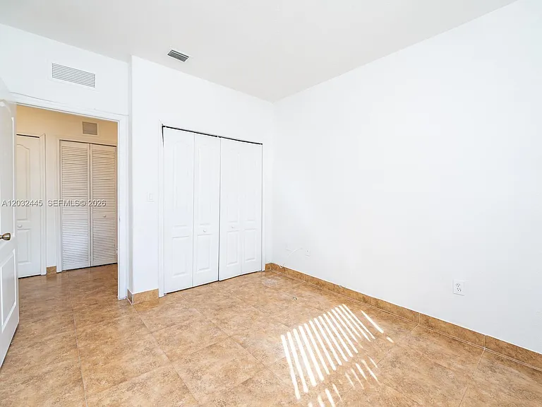 1663 SE 27th Dr #108 — Photo 21