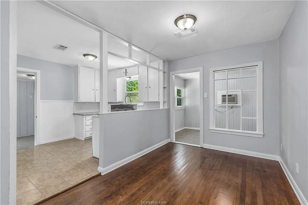 2 bed, 1288 sqft, $1,600 — Photo 3