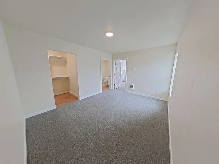 1445 Railroad Blvd #34 — Photo 5