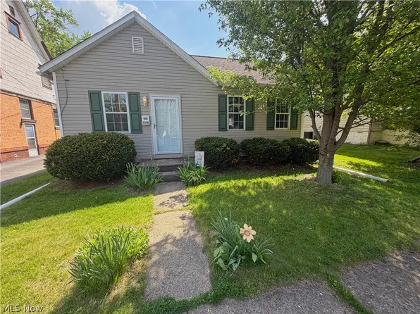 1310 Riverview St, East Liverpool, OH 43920