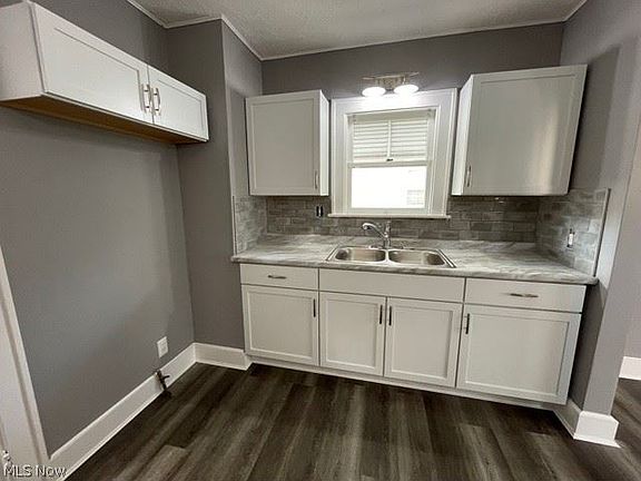 3rd image of 10905 Wadsworth Ave