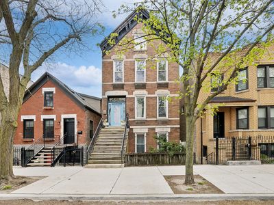 2137 N Leavitt St, Chicago, IL, 60647