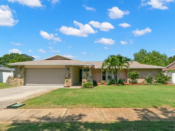 9414 Laura Anne Dr, Seminole, FL 33776