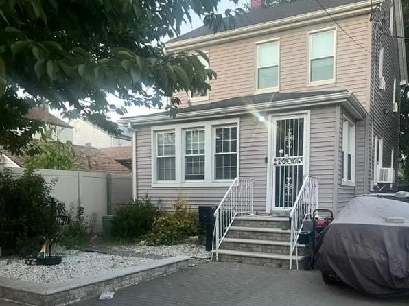 11611 201st St, Saint Albans, NY 11412