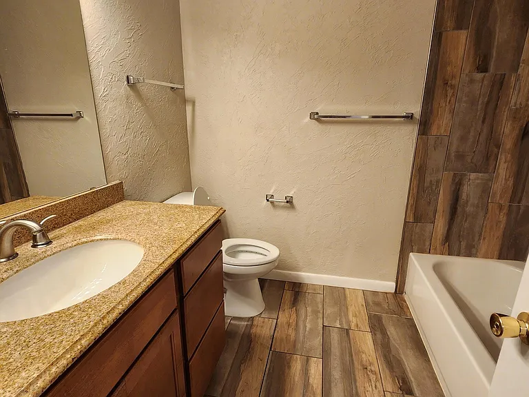 1725 SW 69th Way — Photo 10