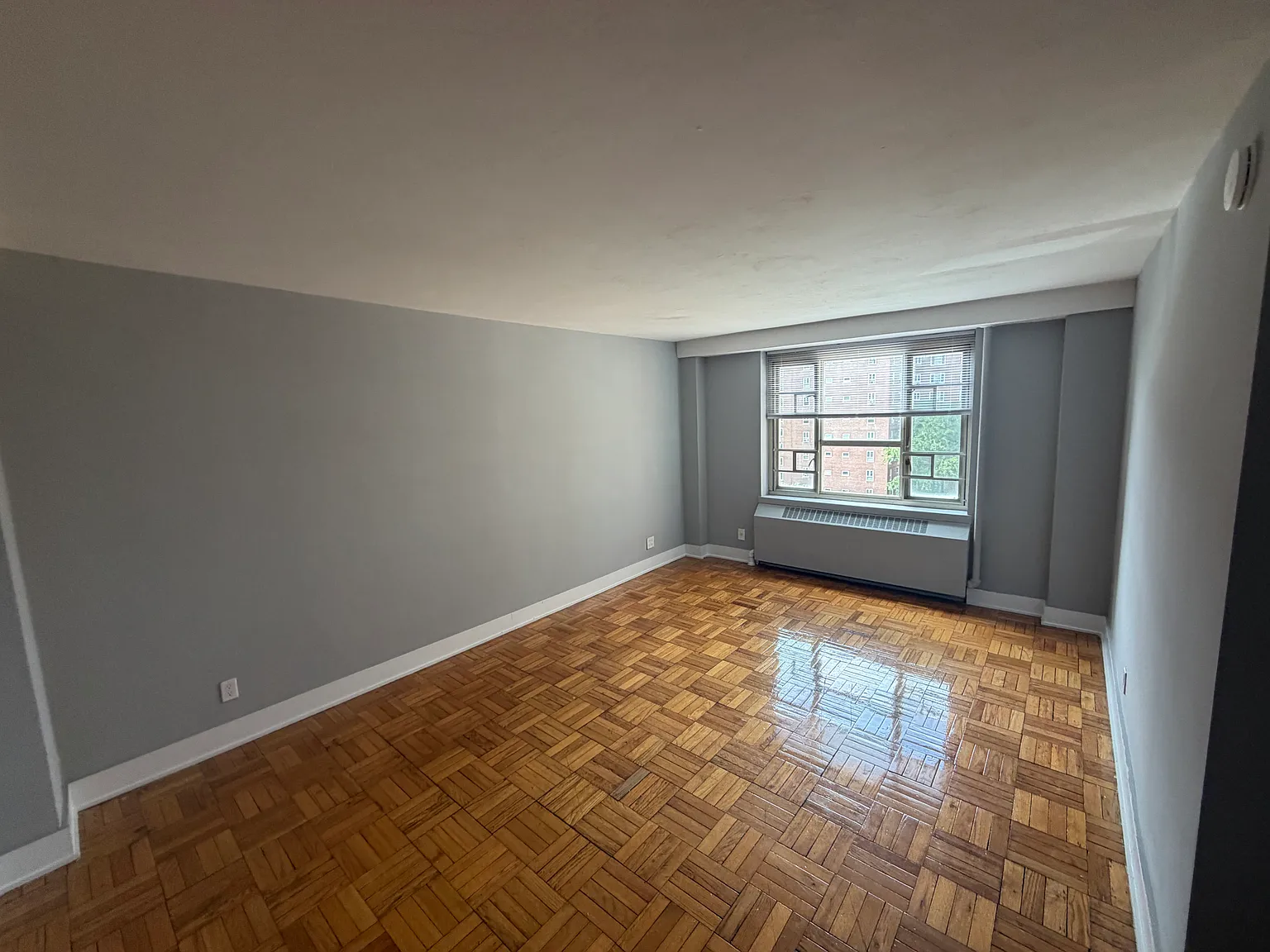 2 bed, 900 sqft, $2,695 — Photo 3
