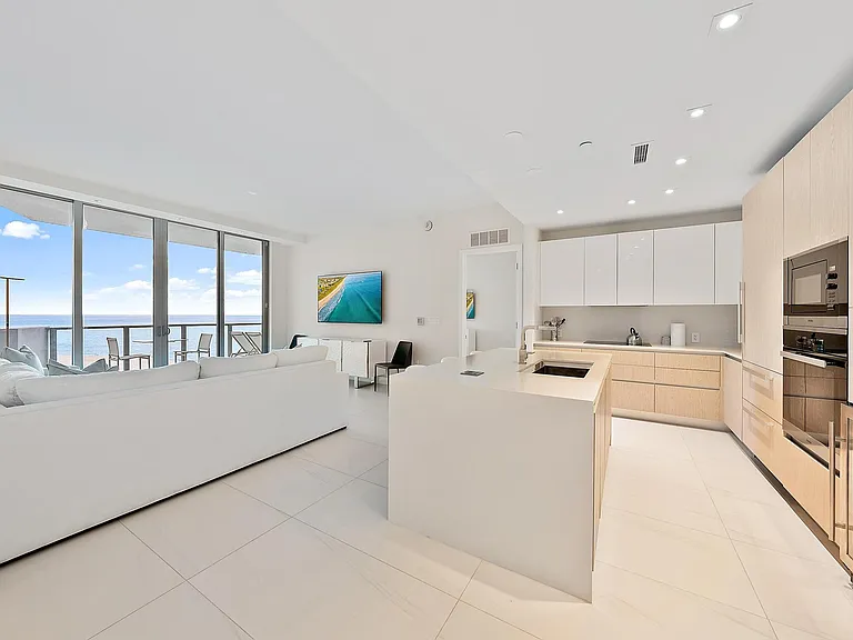 3100 N Ocean Dr #1002 — Photo 4