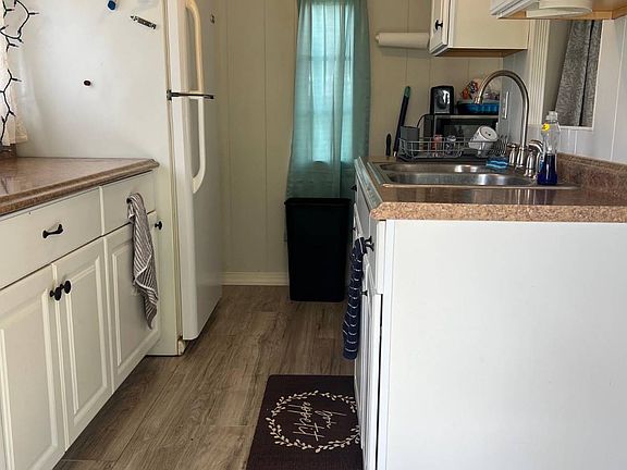 4th image of 12651 Seminole Blvd #43