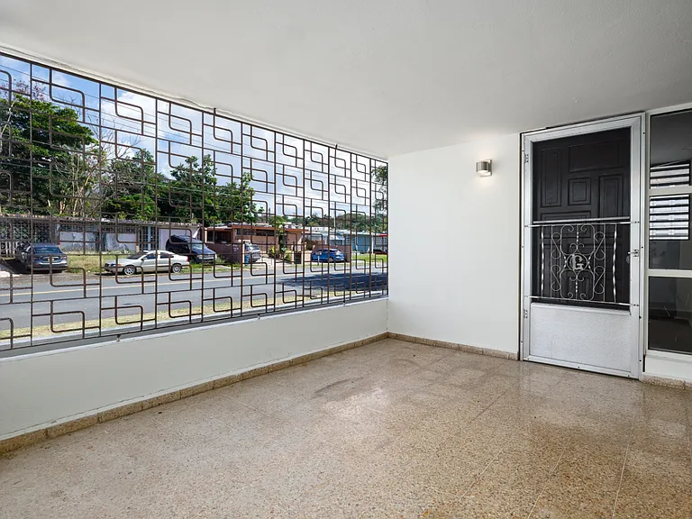 98 Calle Frontera — Photo 10