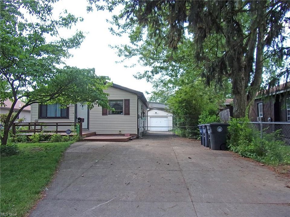 1st image of 2870 Berne St